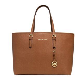 Michael Kors Jet Set Travel Tote in saffiano leather